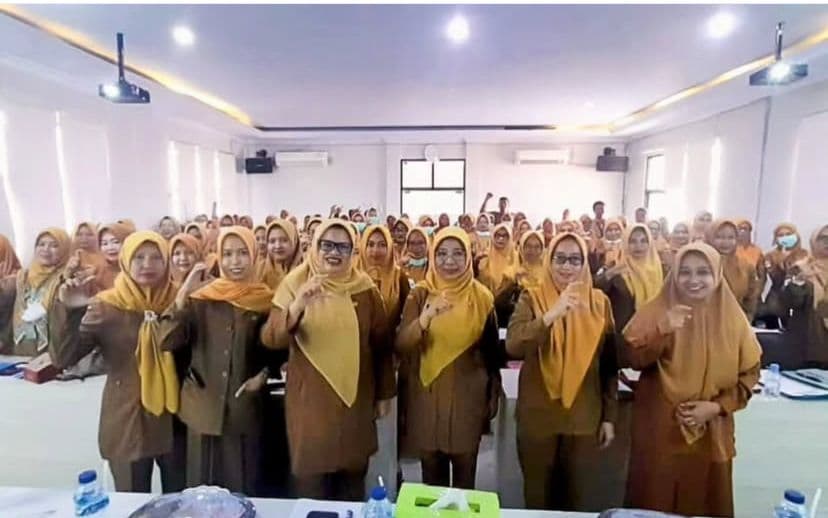 PERTEMUAN PENCEPATAN INPUT DATA SKRINING PENYAKIT TIDAK MENULAR PRIORITAS PADA APLIKASI SEHAT INDONESIA KU (ASIK) DAN EVALUASI SKRINING KANKER LEHER RAHIM NETODE DNA-HPV CO TESTING