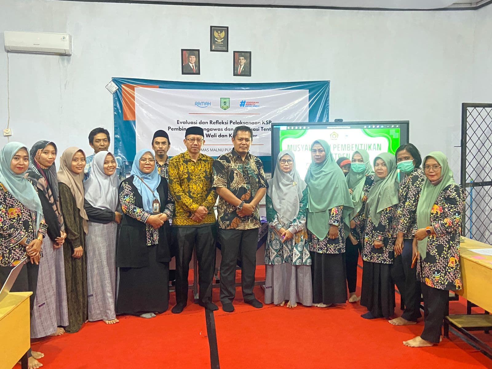 PEMBENTUKAN POSKESTREN DI PONDOK PESANTREN LABIBAH AL- MUAMANAH MENES