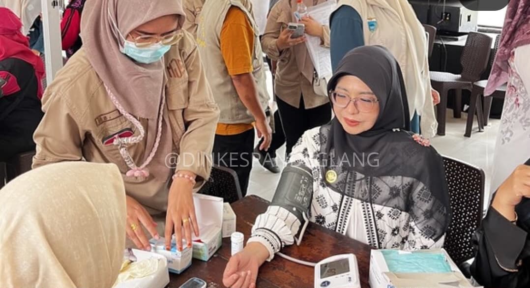 SAMBUTAN HARI JADI KE-152 PANDEGLANG, DINAS KESEHATAN GELAR BAKTI SOSIAL KESEHATAN DAN SUNATAN MASAL