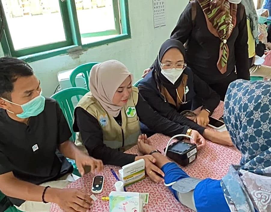 BAKTI SOSIAL (CKG,DONOR DARAH  DAN KHITANAN MASAL) DI KECAMATAN LABUAN