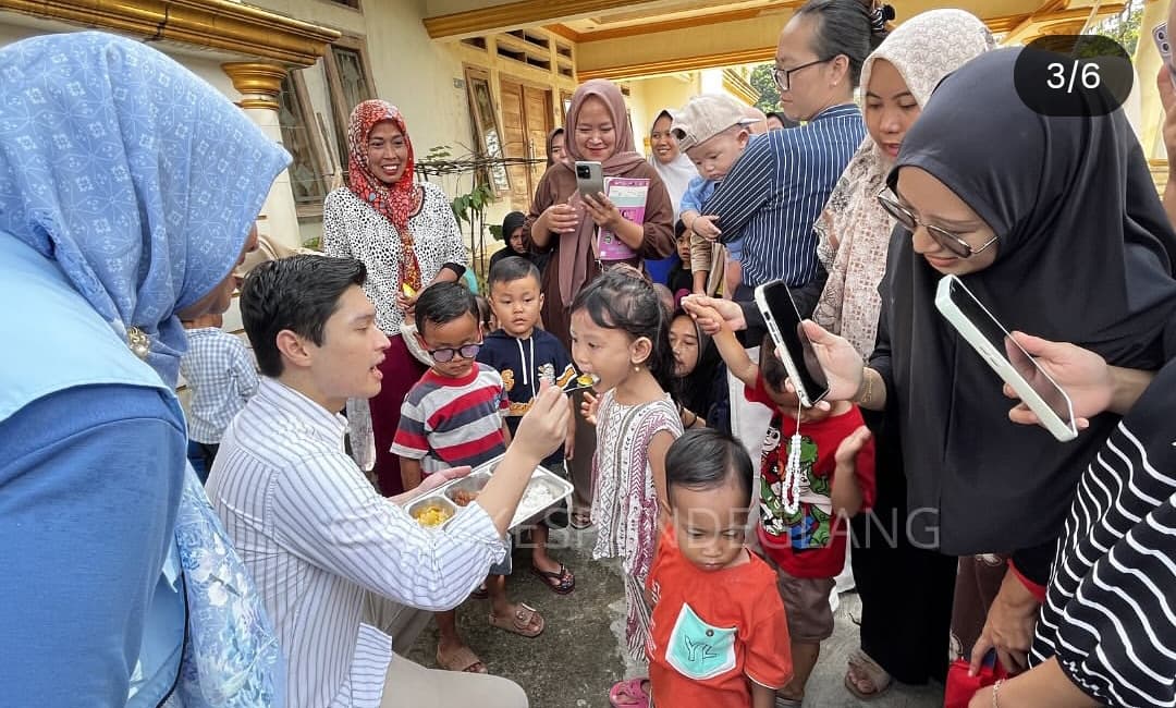 KUNJUNGAN KERJA ANGGOTA DPR-RI KE POSYANDU KEMUNING 13 KP.PASIR KUNTUL KELURAHAN PANDEGLANG