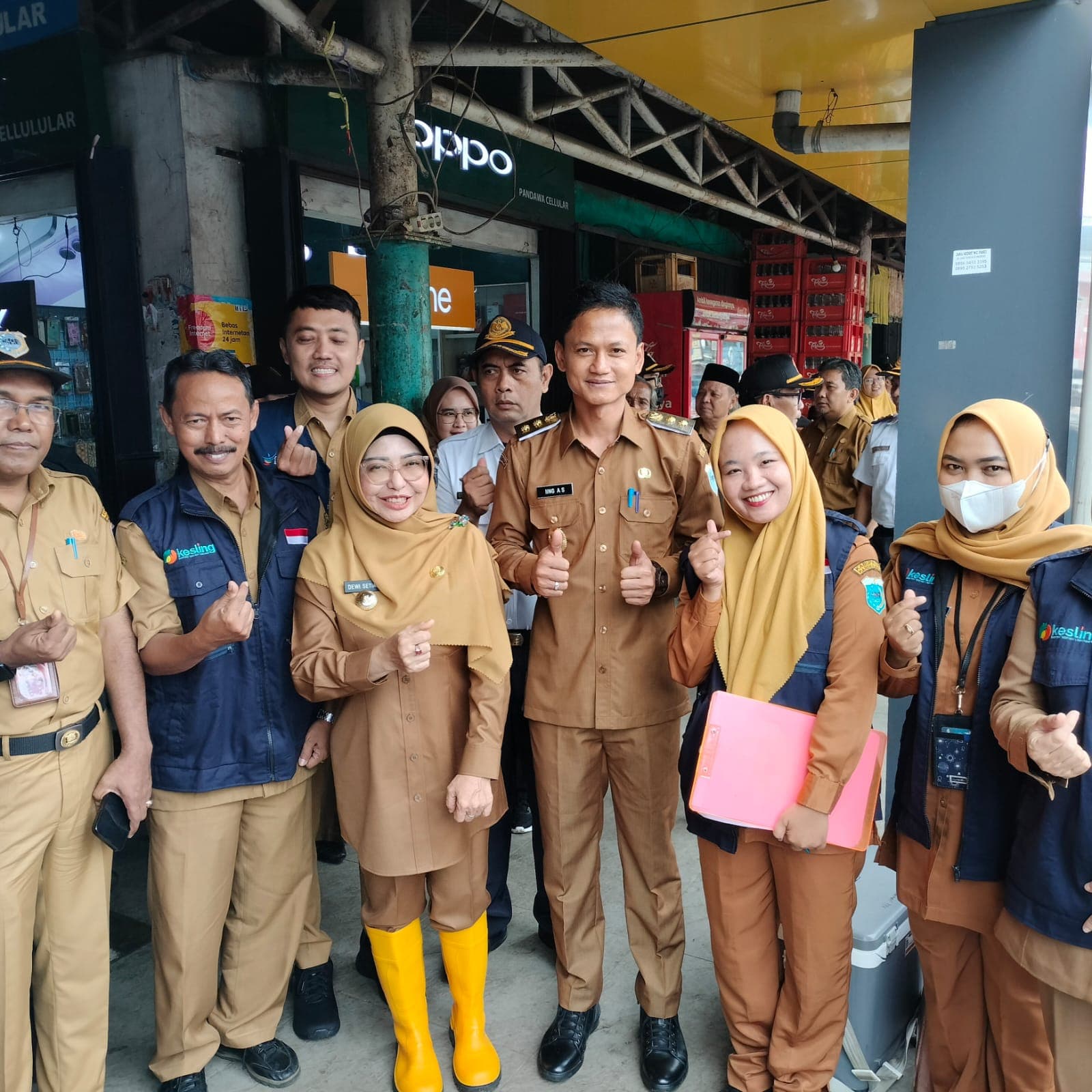 DINAS KESEHATAN DAMPINGI BUPATI DALAM INTENSIFIKASI PENGAWASAN PANGAN