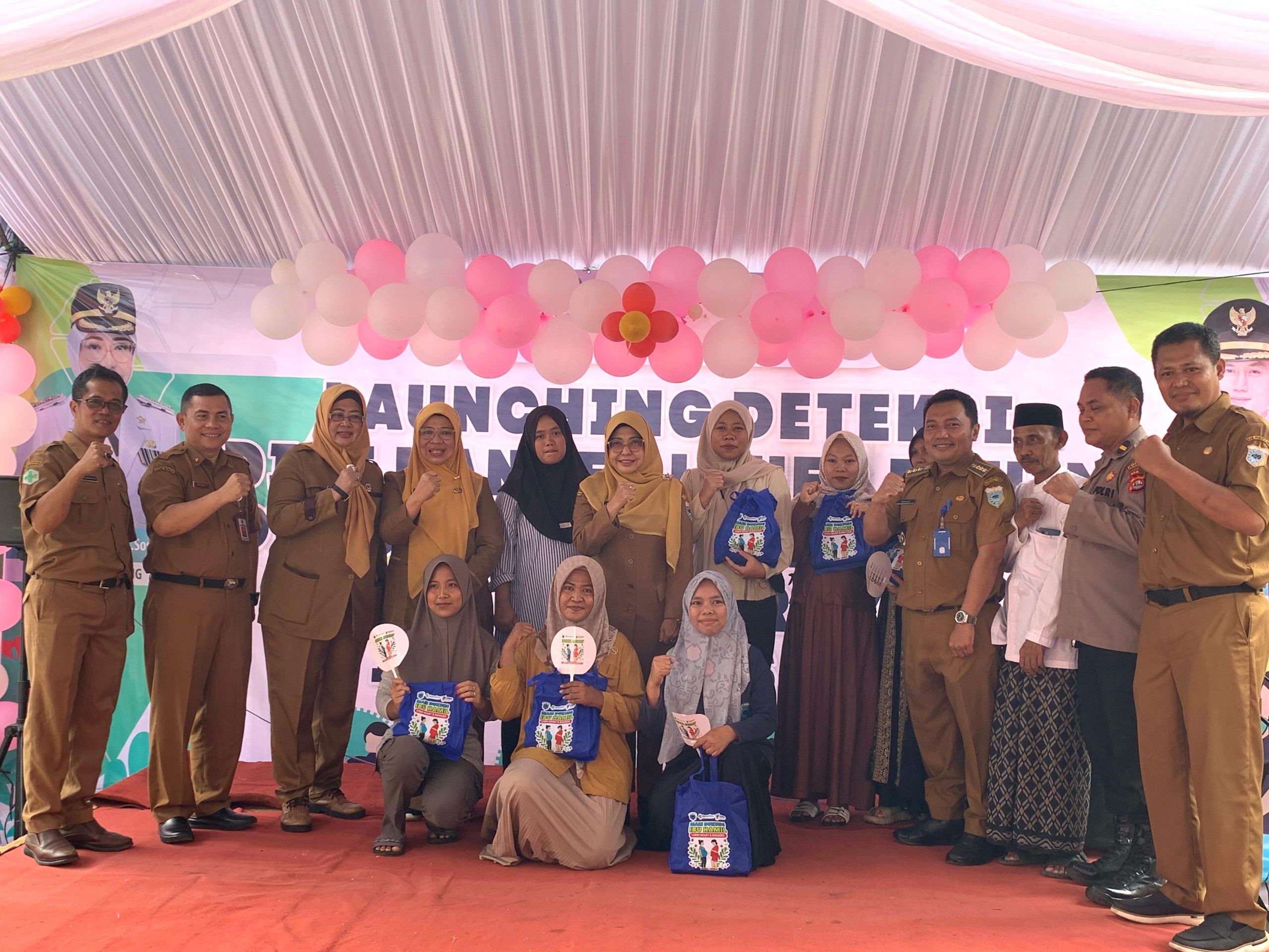 PEMKAB PANDEGLANG LUNCURKAN PROGRAM DETEKSI DINI KANKER LEHER RAHIM DAN PENGGERAKAN BUMIL SEHAT PEMKAB PANDEGLANG LUNCURKAN PROGRAM DETEKSI DINI KANKER LEHER RAHIM DAN PENGGERAKAN BUMIL SEHAT